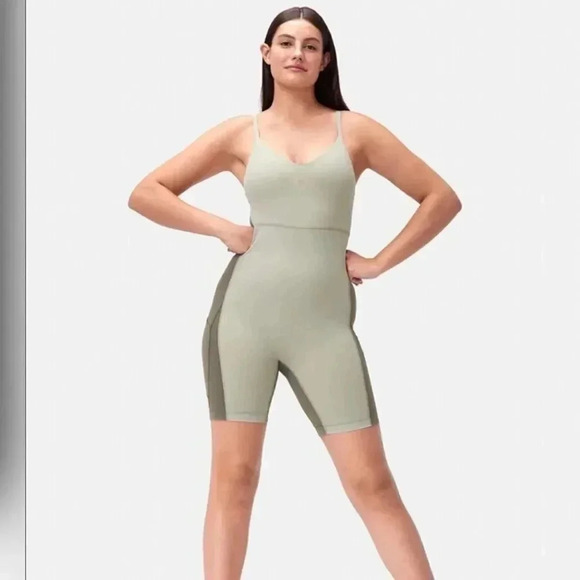 Outdoor Voices Zoom 8” Bodysuit - Picture 1 of 8